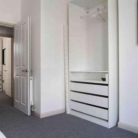Stunning 2 Bed Apartment With Sea Views, 펜젠스 외부 사진