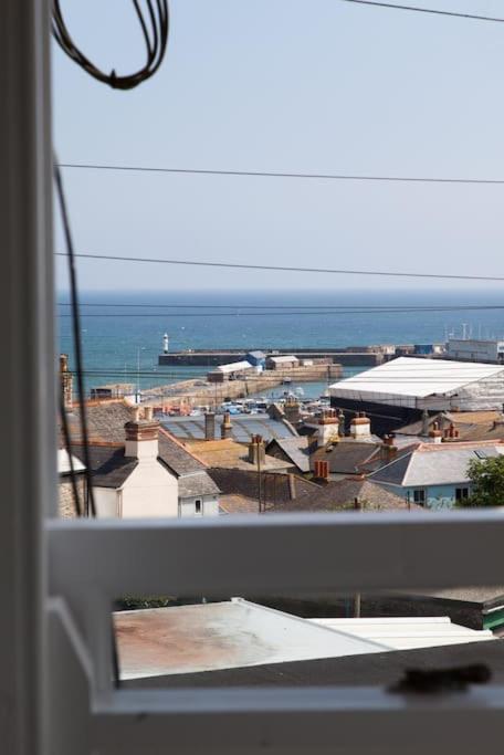 Stunning 2 Bed Apartment With Sea Views, 펜젠스 외부 사진